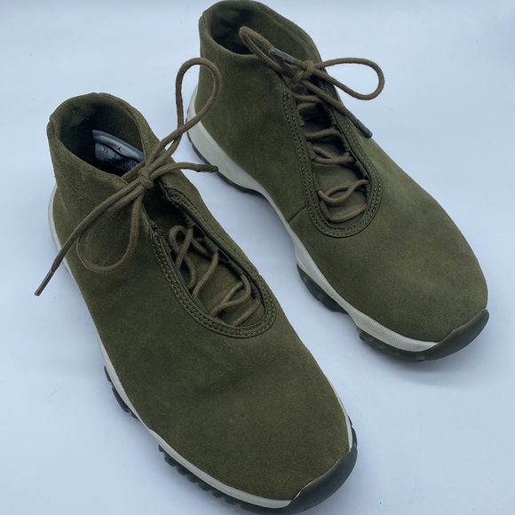 Womens NIKE AIR JORDAN
FUTURE Olive Trainers AR0726-300 - Picture 4 of 15